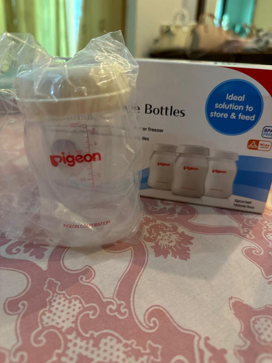 Breastmilk Storage bottles for babies