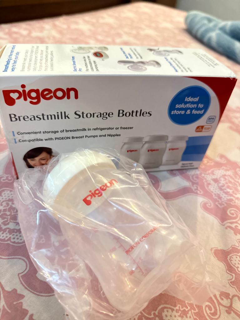 Breastmilk Storage bottles for babies