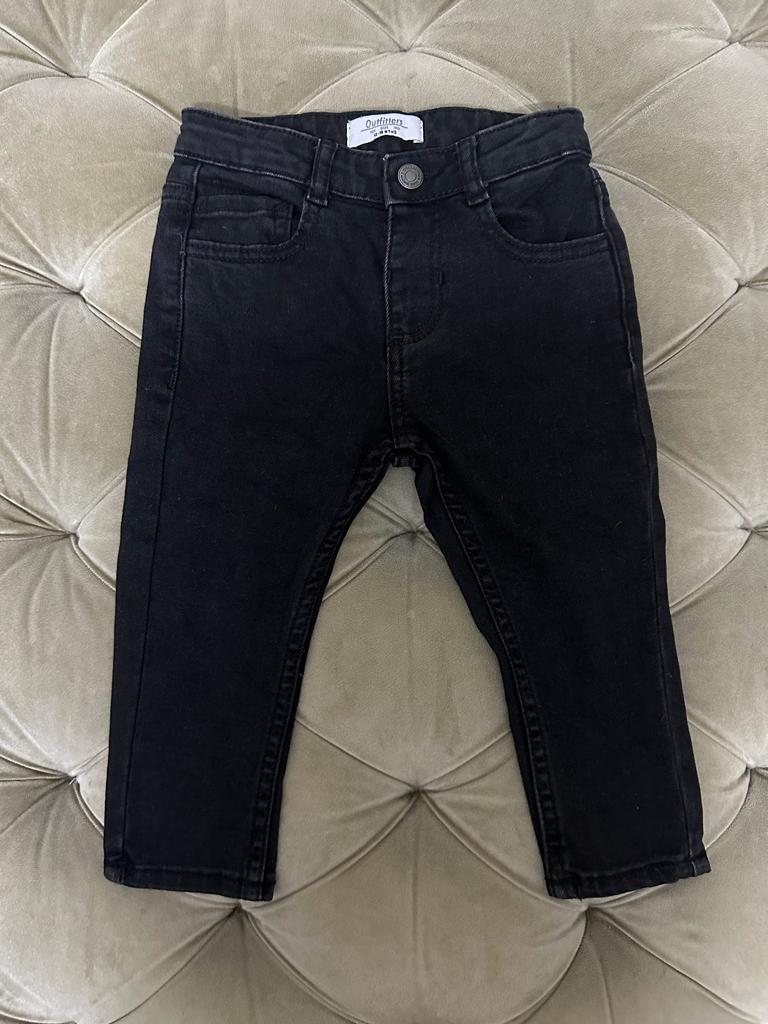 Black outfitter's jeans